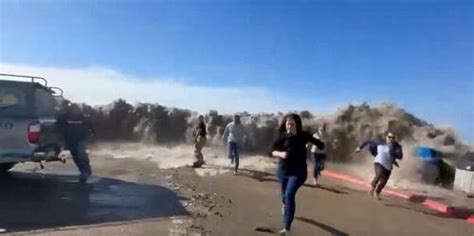 Escape From Ventura: Watch As Panicked Californians Flee 'Mini Tsunami' | ZeroHedge