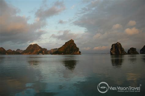 Sunrise over Halong Bay - Vietnam Vacation