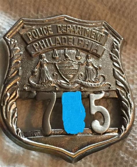 Collectors-Badges Auctions - Philadelphia Pennsylvania Police Patrolman