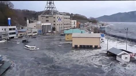 SCARY JAPAN TSUNAMI 2011 MIYAKO, IWATE AMAZING VIDEO - YouTube