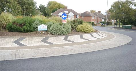 Cambridge divided over UK's first ever Dutch-style roundabout to built in the city ...