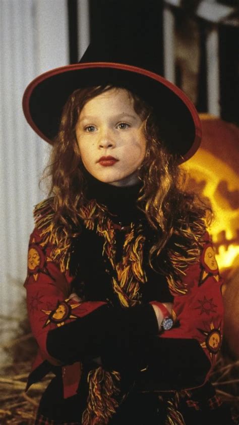 Thora Birch in the 1993 film, Hocus Pocus | Halloween movies, Hocus pocus, Hocus pocus movie