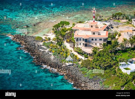 Aerial view of Lighthouse Point, west bay, Roatan Stock Photo, Royalty ...