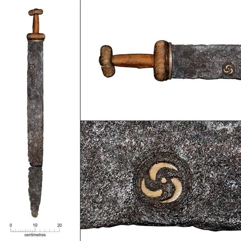 Beautifully preserved Iron Age Sword. Must Farm Quarry, Cambridgeshire, England : r/Archaeology