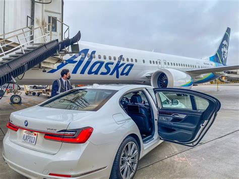 A new luxury car service at LAX is letting wealthy flyers skip the ...