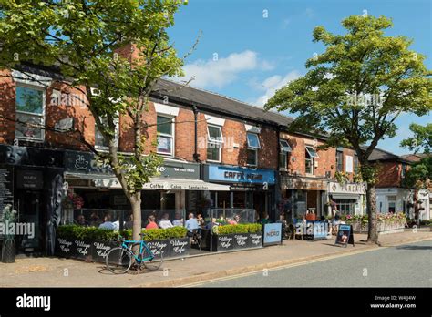 Alderley edge high street hi-res stock photography and images - Alamy