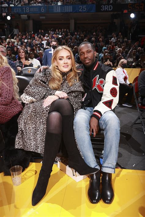 Adele conta que se casou em segredo com empresário de jogadores da NBA