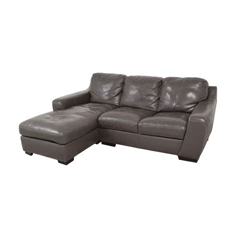 69% OFF - Raymour & Flanigan Raymour & Flanigan Leather Sectional Sofa / Sofas