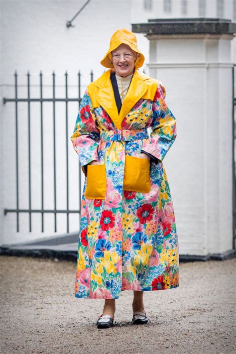 Les tenues florales de Margrethe de Danemark – Noblesse & Royautés