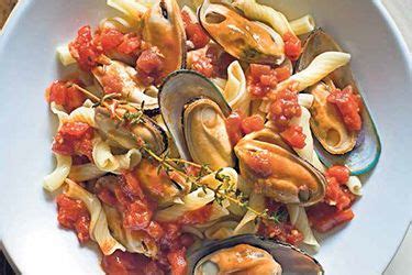 New Zealand green-lipped mussels with tomato sauce - NZ Herald | Recipe ...