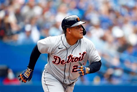 Detroit Tigers' Miguel Cabrera gets rid of pressure with 500th HR