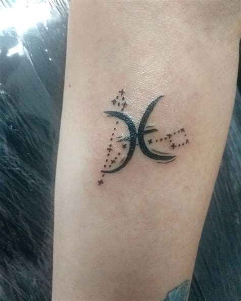 Pisces Sign Tattoo on Wrist: 10 Stunning Designs to Inspire You!