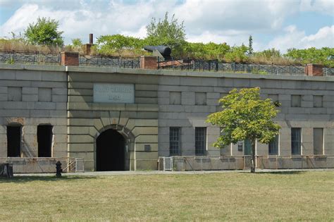 Island Facts: Georges Island - Boston Harbor Islands National Recreation Area (U.S. National ...