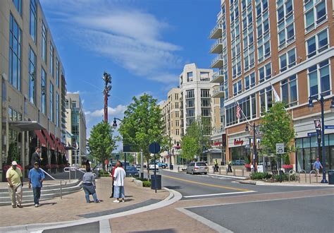 A Walkable City is a Better City | DeepRoot Blog