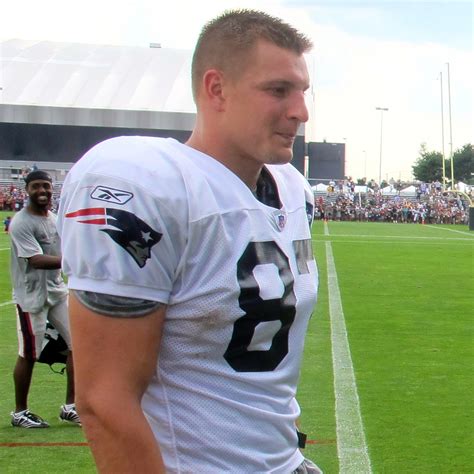 New book out about the Brothers Gronkowski - AFC East Daily