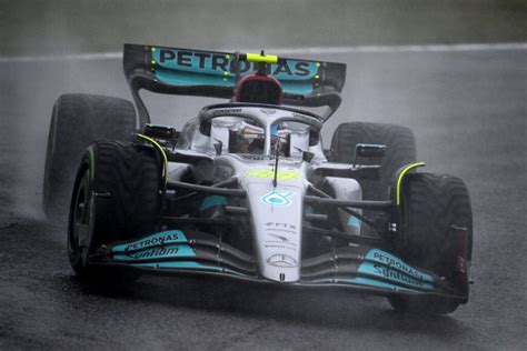 Lewis Hamilton gives early assessment on Mercedes’ 2023 chances