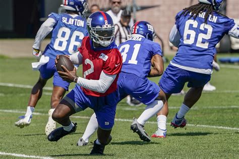 Tyrod Taylor gives Giants leader, viable backup