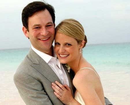 The ABC News Nightline co-anchor Dan Harris is married to his wife Bianca Harris since 2009.