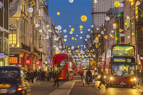 Oxford Street: Boy, six, found after losing his parents in packed London shopping centre | Daily ...