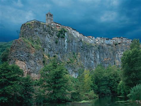 Castellfollit de la Roca, Spain | Day trips from barcelona, Beautiful mountains, World heritage ...