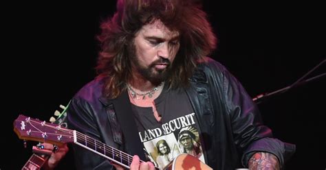 Billy Ray Cyrus Songs - Online Guitar Lessons and Guitar Tabs