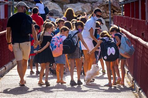 2.5 Million Israeli Kids Back To School After Strike Averted - i24NEWS