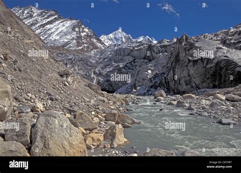 Gangotri glacier hi-res stock photography and images - Alamy