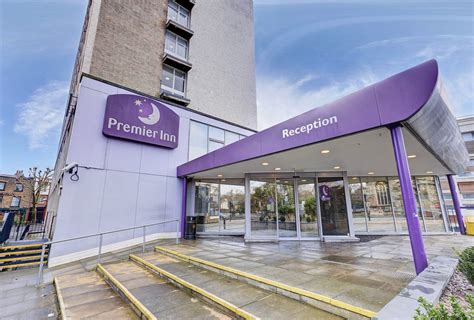 PREMIER INN LONDON PUTNEY BRIDGE HOTEL - Now $333 (Was $̶4̶0̶6̶) - UPDATED 2024 Reviews & Price ...