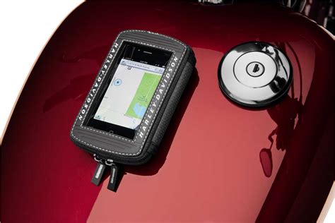 H-D Boom! Audio Music Player Tank Pouch | Hot Bike Magazine