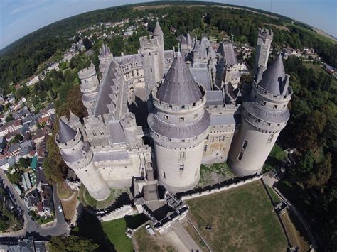 Château de Pierrefonds, France | Замок, Шато, Соборы