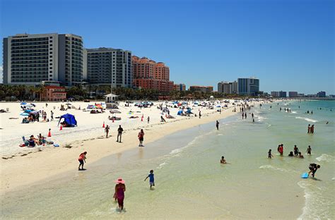 Red Tide In Waters Along Pinellas County Beaches - Q105