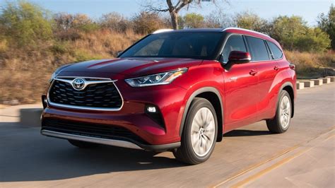 Best Hybrid SUVs of 2020 | Kelley Blue Book