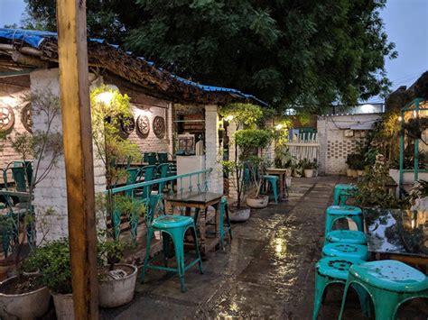 6 Beautiful Garden Cafes Where You And Your Bestie Can Grab A Yummy Meal Under The Stars