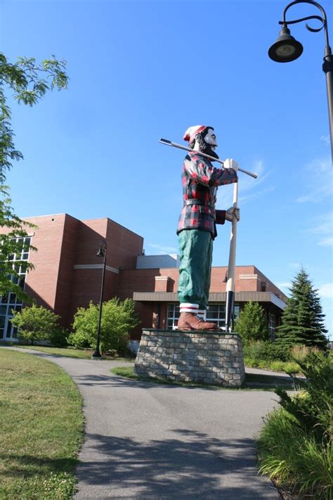 Paul Bunyan Statue – Bangor Maine – Catching Marbles