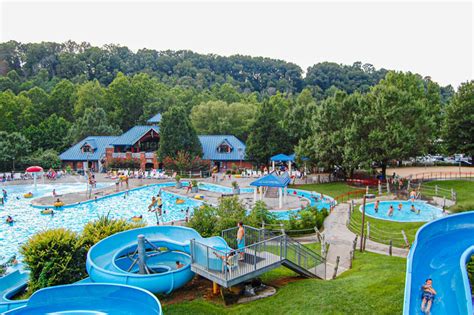 6 Water Parks in Tennessee for a Splashtastic Day - Scenic States