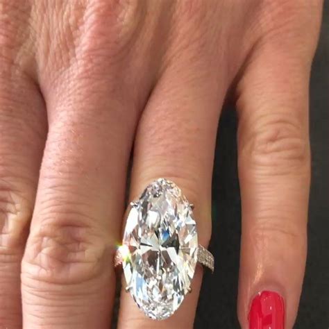 💎Kelly Fisher Katz 🐠😻🇮🇹🇮🇪🇺🇸 on Instagram: “💎Ring of the Week ...