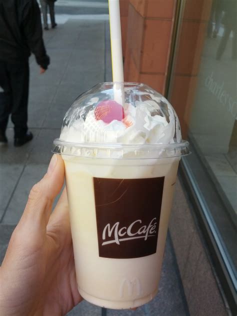 vanilla milkshake mcdonald's