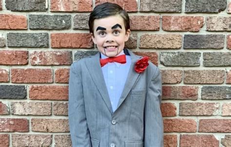 DIY Slappy Costume Inspired by Goosebumps - Halloween