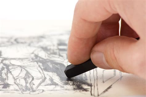 For a Versatile Drawing Tool, Here are the Best Graphite Sticks