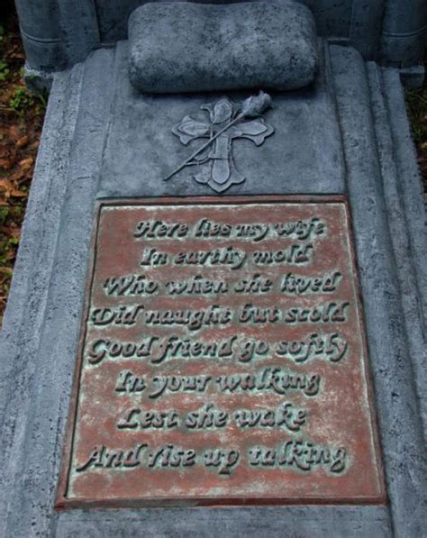 This Tombstone Tells It Like It Is (3 pics)