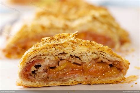 Peach Strudel with Vanilla Sauce Recipe