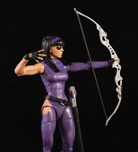 She's Fantastic: Marvel Legends - KATE BISHOP HAWKEYE!