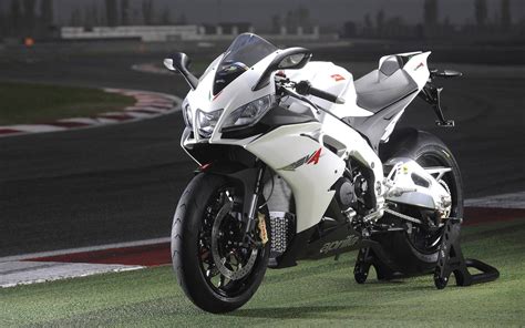 Aprilia RSV4 Wallpapers - Wallpaper Cave