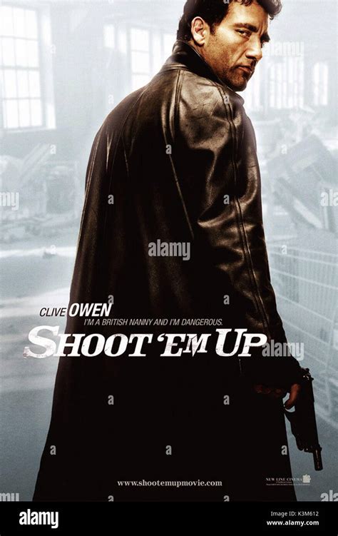 SHOOT 'EM UP [US 2007] CLIVE OWEN SHOOT 'EM UP Date: 2007 Stock Photo - Alamy