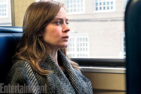 See Two New Photos of Emily Blunt in ‘The Girl on the Train’