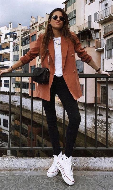 Tábata Bueno: 24 looks descolados para trabalhar | Looks, Moda, Looks casuais femininos