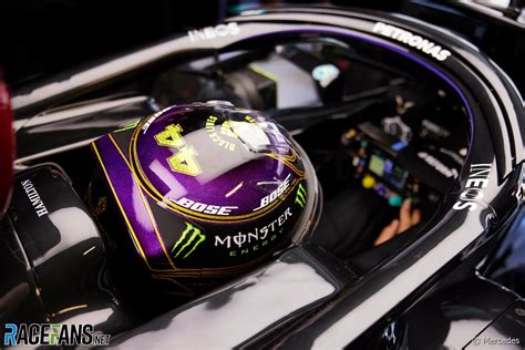 Lewis Hamilton’s 2020 Abu Dhabi Grand Prix helmet · RaceFans