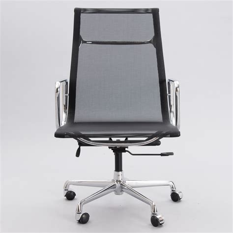 CHARLES & RAY EAMES, office chair EA 119, Aluminium Group. 1990s ...