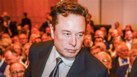 Bill Simmons calls Elon Musk a 'deranged conspiracy theorist' - TheStreet