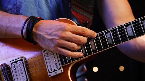 How to Play Pinch Harmonics | Heavy Metal Guitar - YouTube